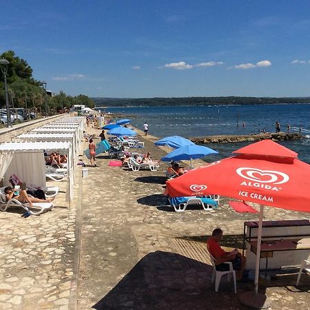 Apartments Tomato 1 Novigrad  ภายนอก รูปภาพ